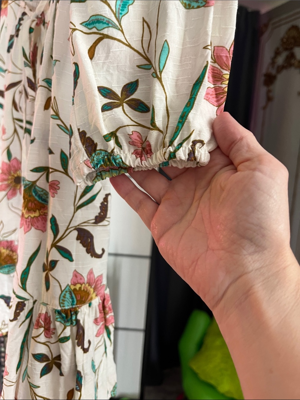 Hurley White Floral Tie-Waist Dress with Puff Sleeves - Picture 6 of 15